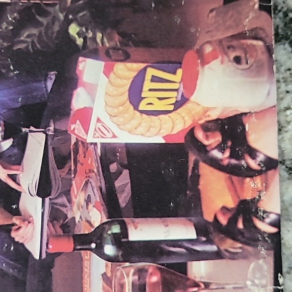 1976 Hall & Oates Vintage Vinyl Bigger Than Both of Us, Poster Included - Picture 2 of 16